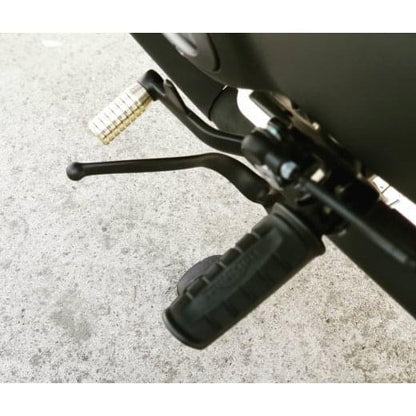 Motone Shift Peg - Ribbed - Brass - 2001+ Triumph Classics