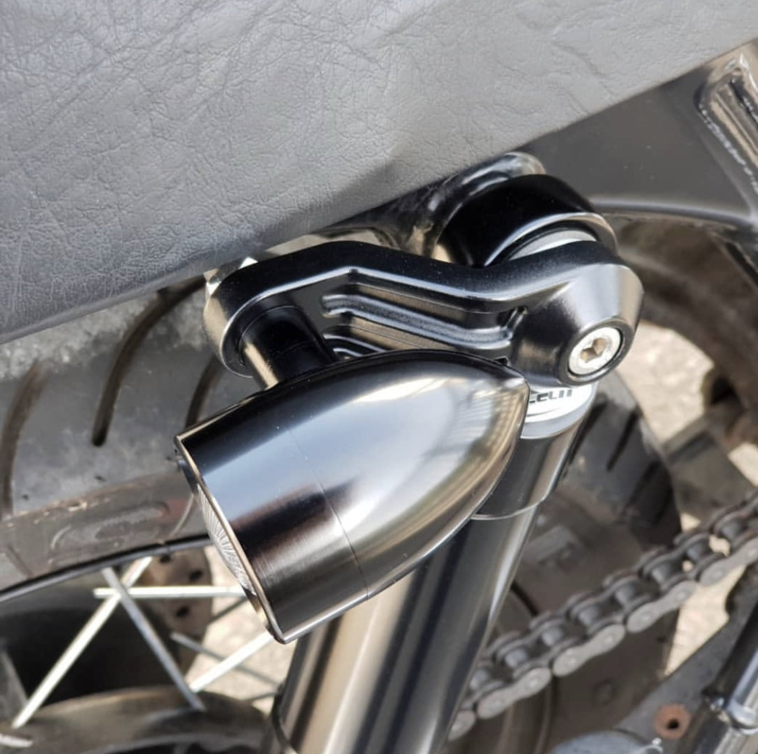 Motone Ribbed Triline Rear Turn Signal Brackets - Black - Triumph Classics