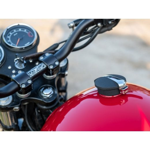 Motone Classic Monza Gas Cap for Triumph Classics - Black w/ Polished