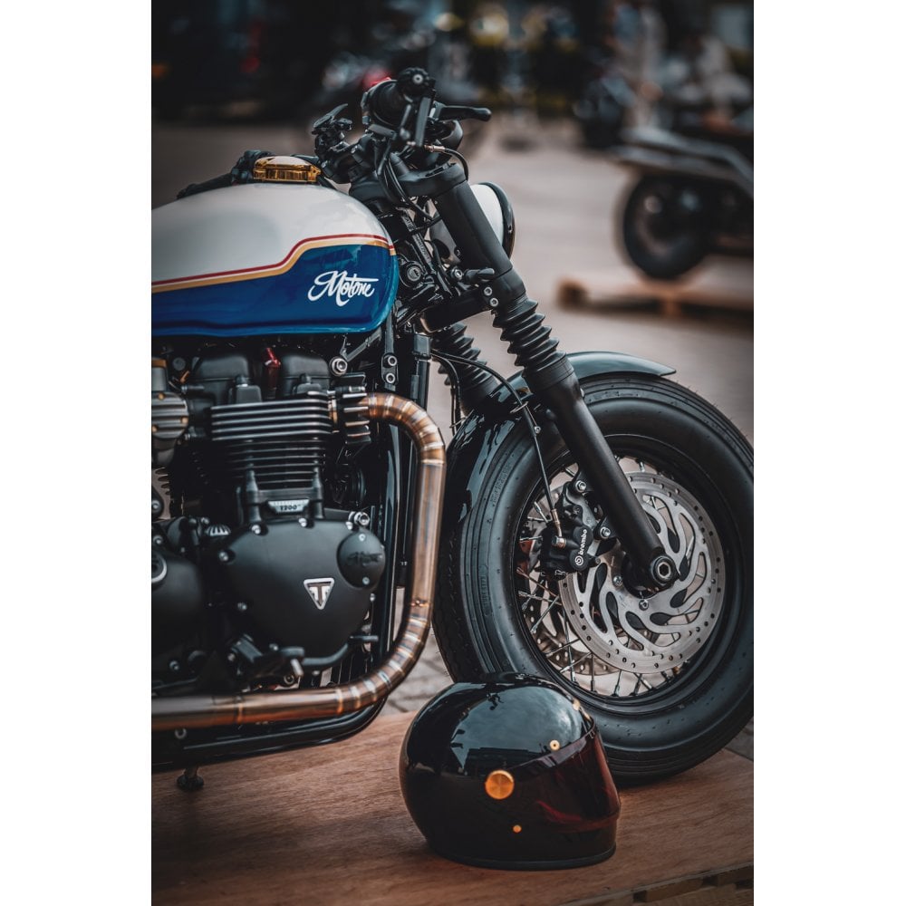 Motone The SPATZ - 47mm Fork Shrouds Covers with Integrated Indicator Mounts - Triumph Bobber / Speedmaster